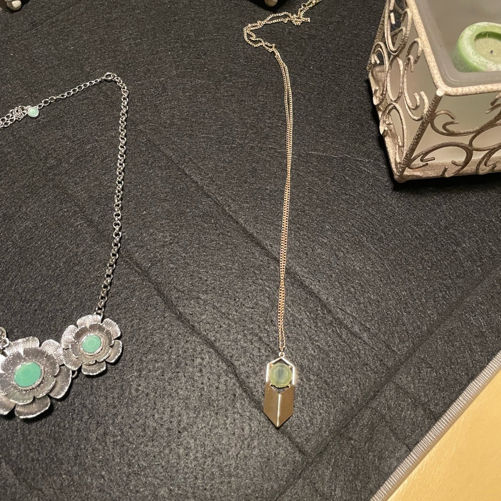 Jewelry - Picture 5 of 17